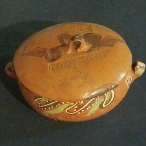 Clay pot with cover, made in Mexico